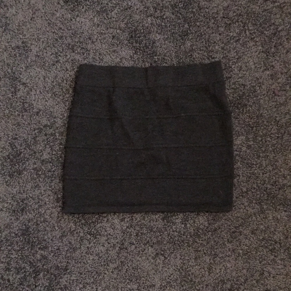 Grey mini skirt